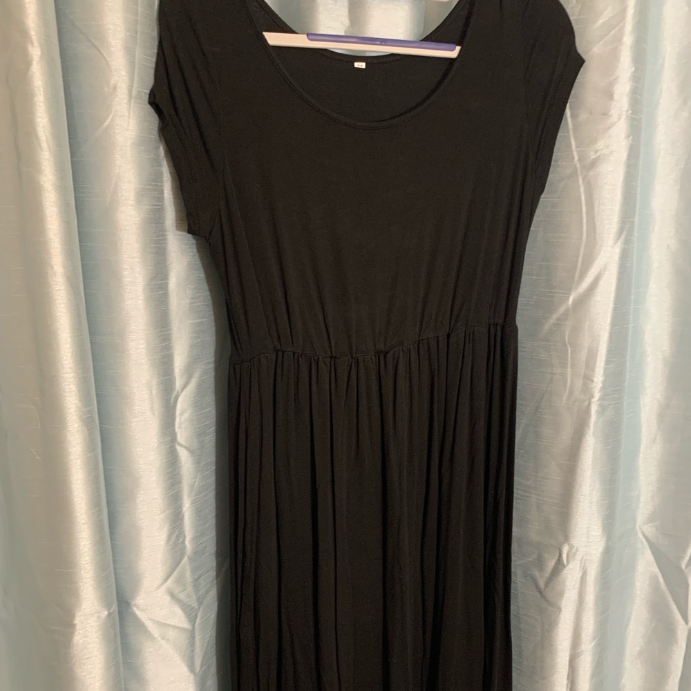Medium black stretch dress